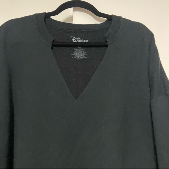 Disney Black V-Neck Cut Out Donald Duck and Daisy sleeve prints Sweater Size 3X - Picture 3 of 6